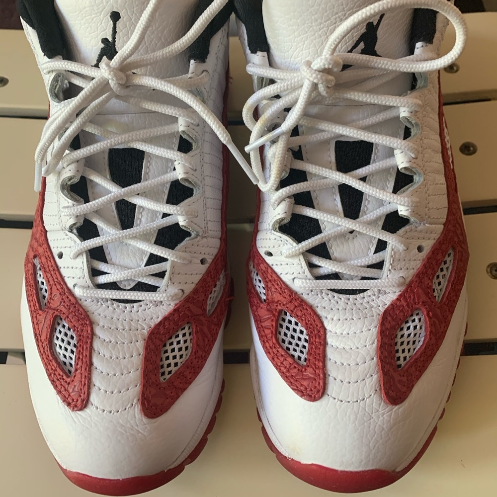 Men’s Jordan 11 retro low